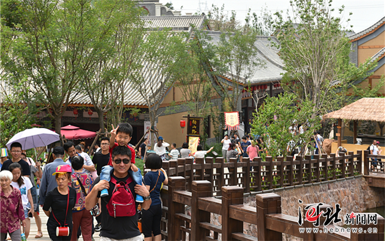 端午假期河北省接待游客2026.77萬(wàn)人次 端午假期河北省接待游客2026.77萬(wàn)人次