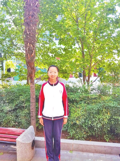 八旬老人受傷倒地 鄭州初中生扶起老人送校醫務室