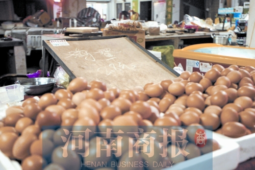 鄭州市場雞蛋從6元“跳水”至2元多 跌幅創近幾年新低