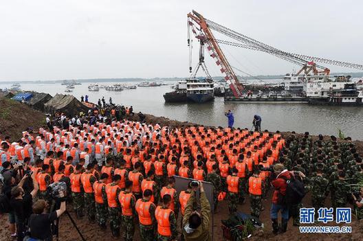 外媒關注“東方之星”遇難者“頭七”:紀念逝去的生命