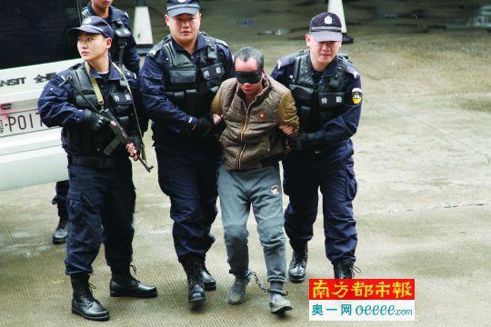 河源殺童嫌犯被押解回廣東 落網(wǎng)時身攜一把鐵錘