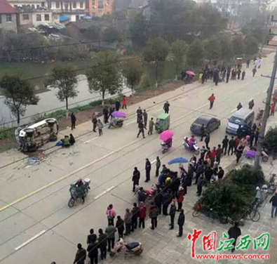 江西奉新男子駕車(chē)沖撞學(xué)生致4死18傷 被判死刑