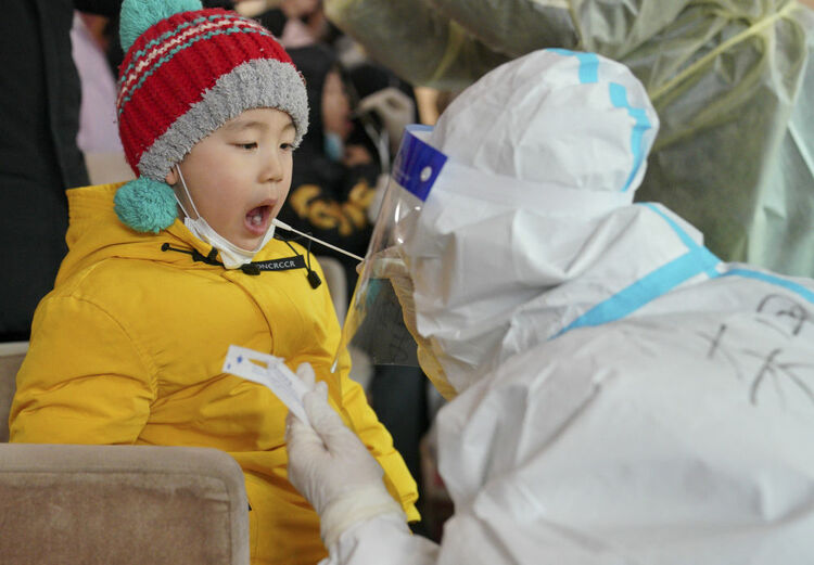 我在現(xiàn)場 | 在“暫停”的城市,我們與病毒賽跑